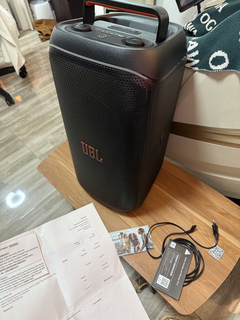 JBL 120 partybox (Category: Soundbars, Speakers & Amplifiers) located in Manila. Submitted by elizurabalos (Listing ID 1460657157, Image 2). Description: JBL 120 partybox No issue sa performance May konting gasgas lng sa gilid Check nlng po pics Imus Rfs . Need funds.