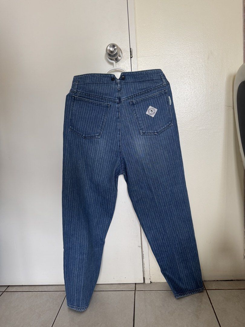 Jeans (Category: Jeans) located in Quezon City. Submitted by ysm888 (Listing ID 1460554407, Image 2). Description: In good condition Bought in Japan.