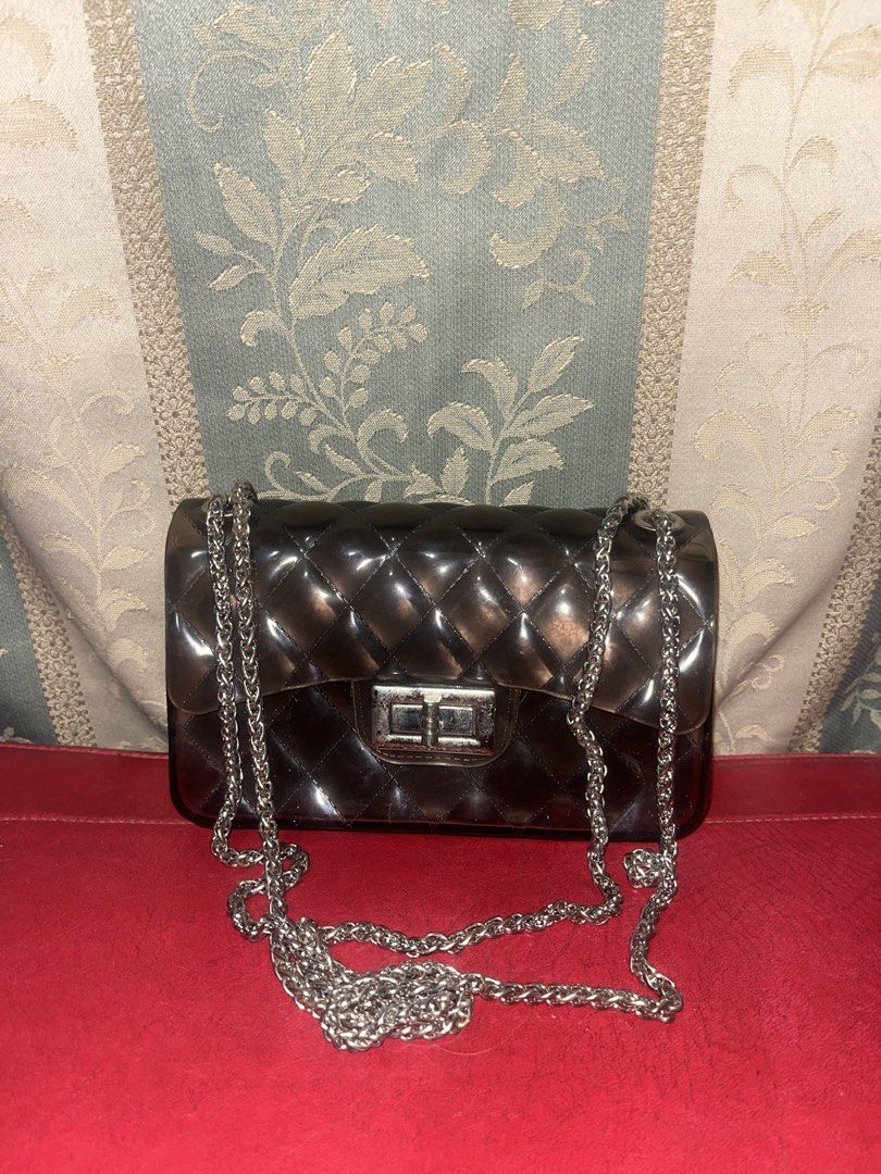 Mini Jelly Crossbody Chain bag (Category: Purses & Pouches) located in Davao. Submitted by janna_soleil (Listing ID 1460624016, Image 1). Description: quilted jelly crossbody shoulder bag made of translucent.