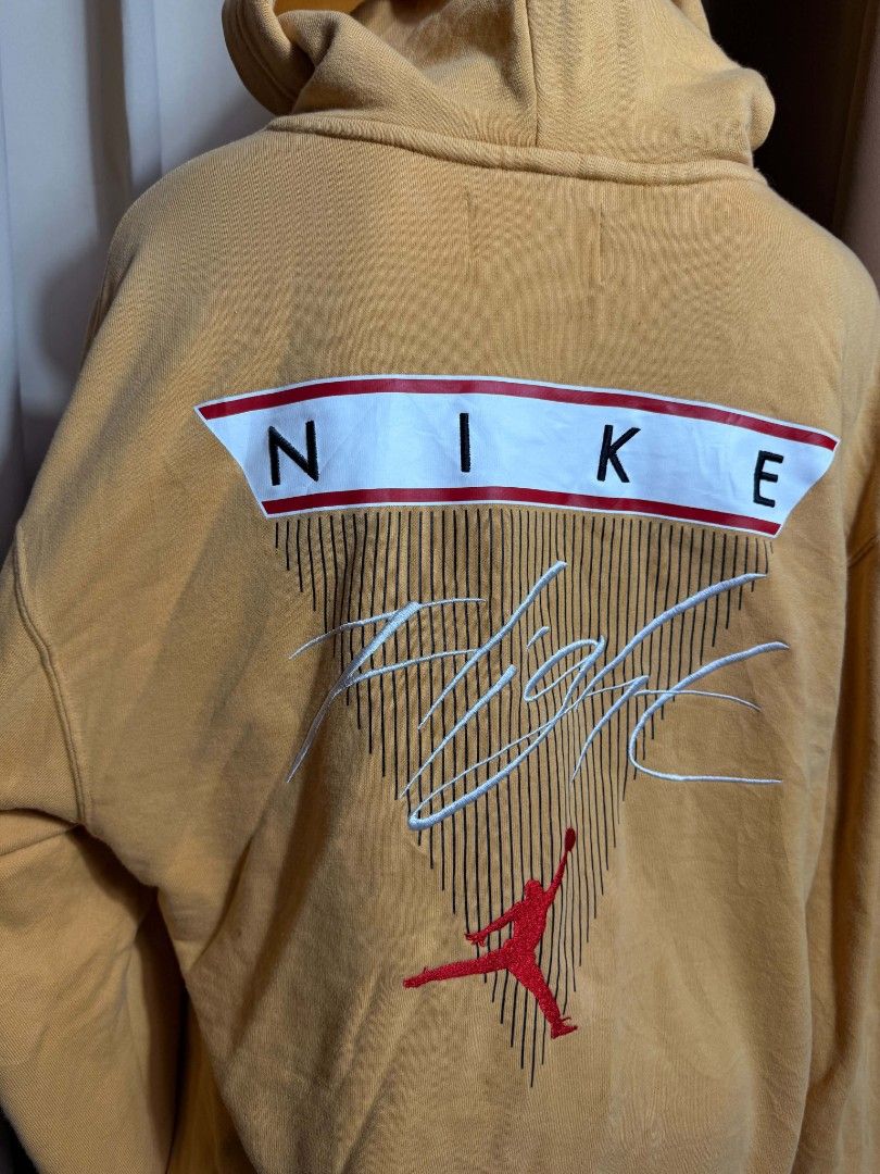 Jordan Nike Flight (Category: Coats, Jackets and Outerwear) located in Pateros City. Submitted by jnnhfrnndz (Listing ID 1460558296, Image 2). Description: Jordan Nike Flight Very good Condition 24x28 M on tag fit to XL Color rate : 9/10 Location : Pateros P899 + sf.