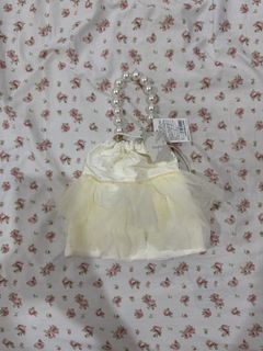 (Category: ) located in . Submitted by monduffcloset (Listing ID 1460701847, Image 1). Description: .