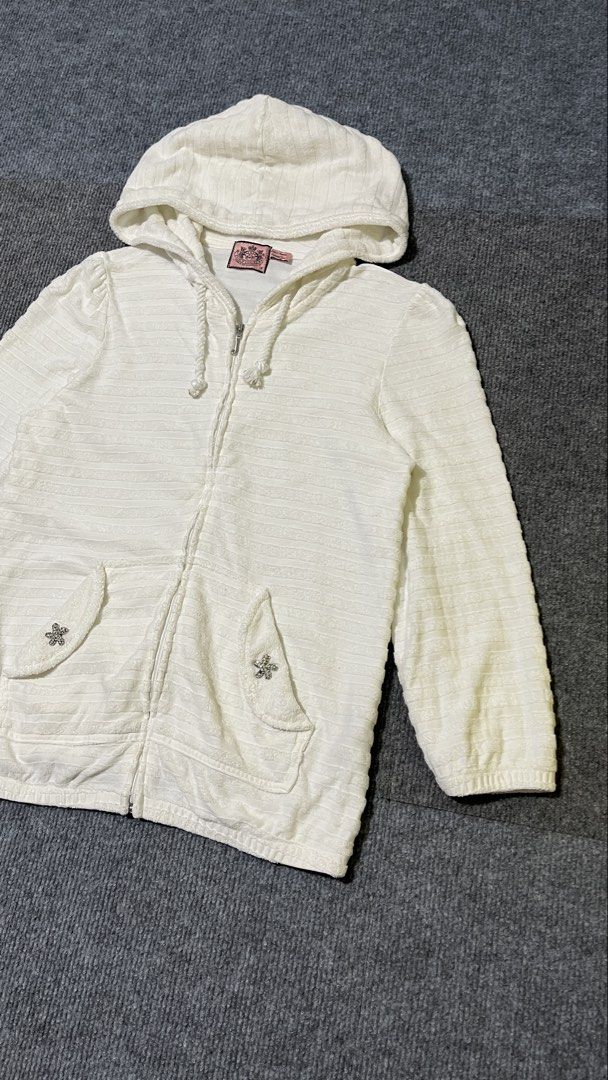 juicy couture y2k hoddie (Category: Coats, Jackets and Outerwear) located in Malay. Submitted by oplt_dept. (Listing ID 1460615501, Image 2). Description: -washed & clean -y2k essentials -size:M -width:18 -length:24 -made in usa.