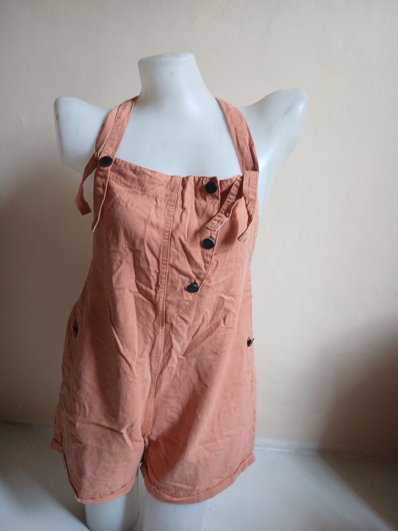 Jumpsuit (Category: Other Bottoms) located in Tayabas. Submitted by ahrcelllego (Listing ID 1460653915, Image 1). Description: medium.