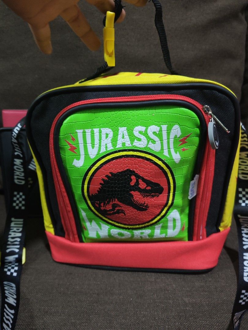 Jurassic world insulated sling bag (Category: Babies & Kids Fashion) located in Pili. Submitted by zaneombao03491 (Listing ID 1460642257, Image 2). Description: .