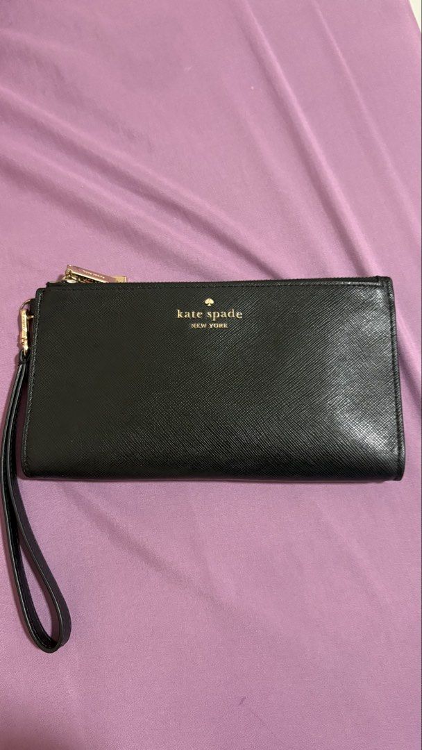 Kate Spade Madison Saffiano Double Zip Wristlet (Category: Purses & Pouches) located in Iba. Submitted by fruitypebblezz (Listing ID 1460643544, Image 1). Description: .
