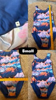 (Category: ) located in . Submitted by lheithriftshop (Listing ID 1460567926, Image 1). Description: .