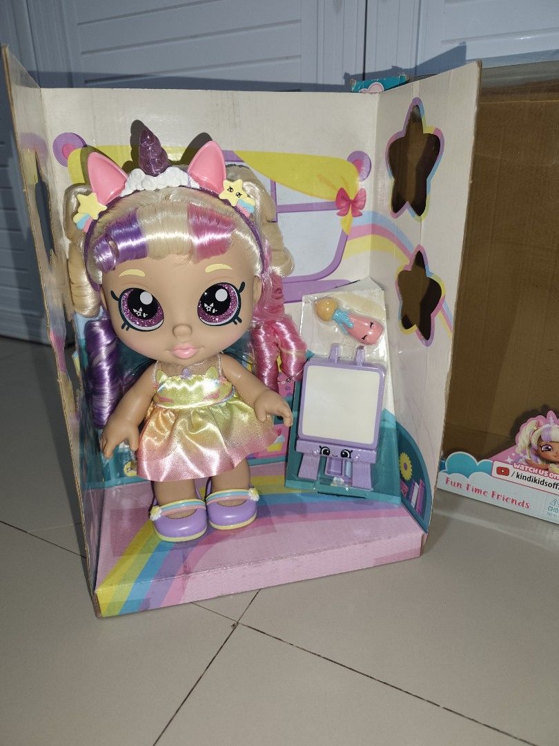 Kindi kids (Category: Designer & Blind Box Toys) located in San Jose. Submitted by littlezcloset (Listing ID 1460581474, Image 3). Description: Brand New nilabas ko lng sa box to check it. super pretty get niu na last na ito ..