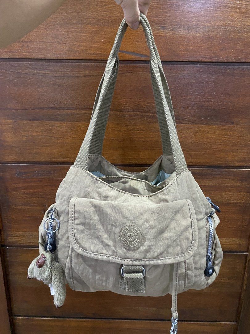 Kipling fairfax shoulder bag (Category: Shoulder Bags) located in Quezon City. Submitted by swift_kenjie (Listing ID 1460712591, Image 2). Description: Super bet🥰.