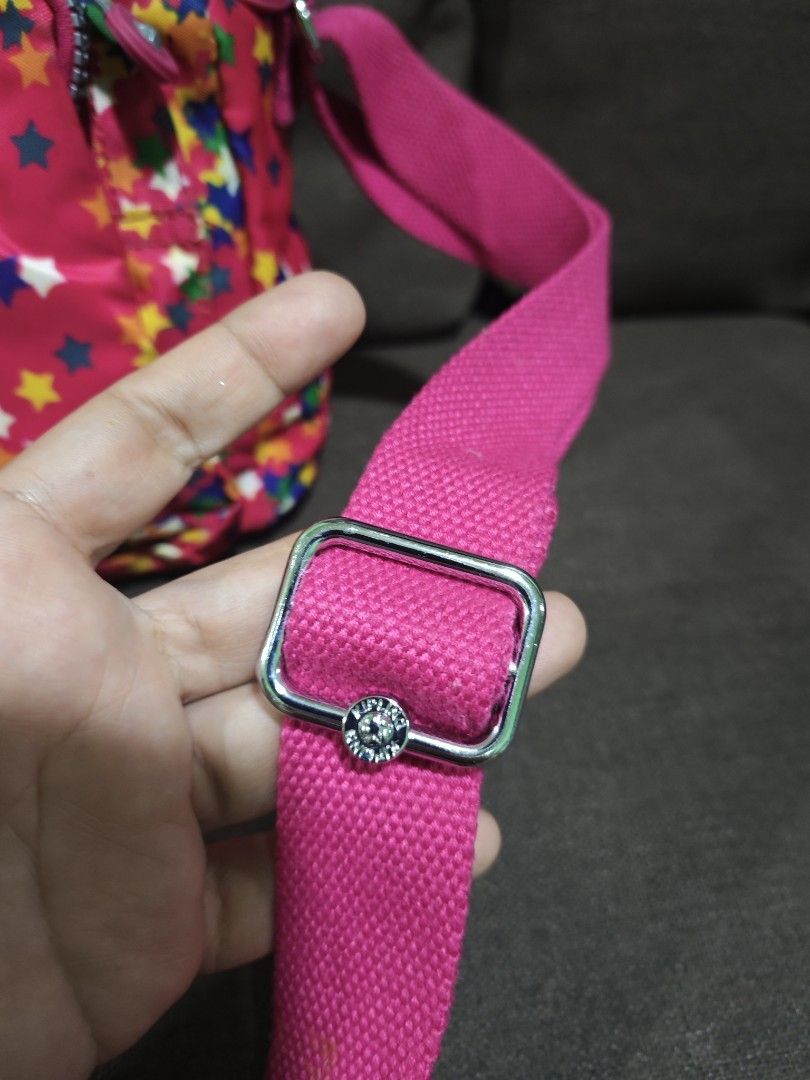 Kipling sling bag (Category: Cross-body Bags) located in Pili. Submitted by zaneombao03491 (Listing ID 1460643744, Image 3). Description: .