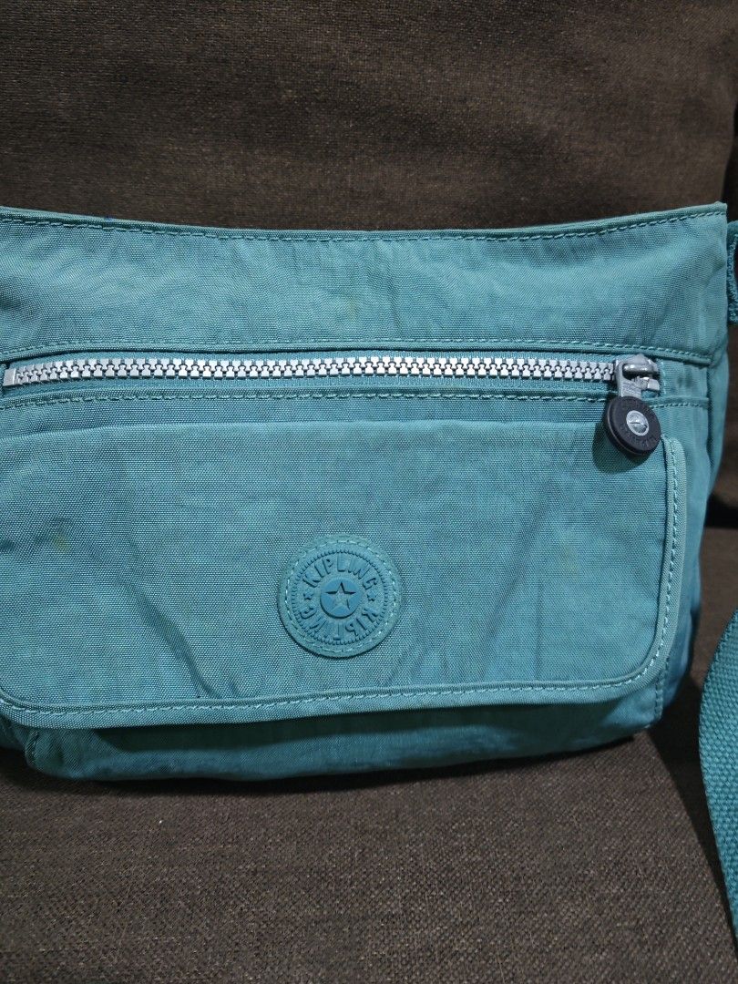 Kipling sling bag (Category: Cross-body Bags) located in Pili. Submitted by zaneombao03491 (Listing ID 1460644782, Image 2). Description: .