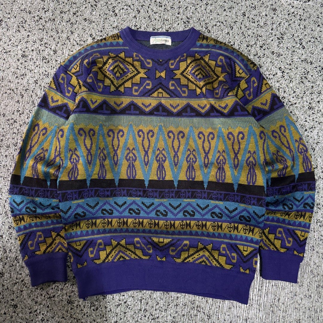 Knited Sweater (Category: Coats, Jackets and Outerwear) located in Baguio. Submitted by secondoption.ph (Listing ID 1460508423, Image 1). Description: Size medium Length 26.5 Width 21.5.