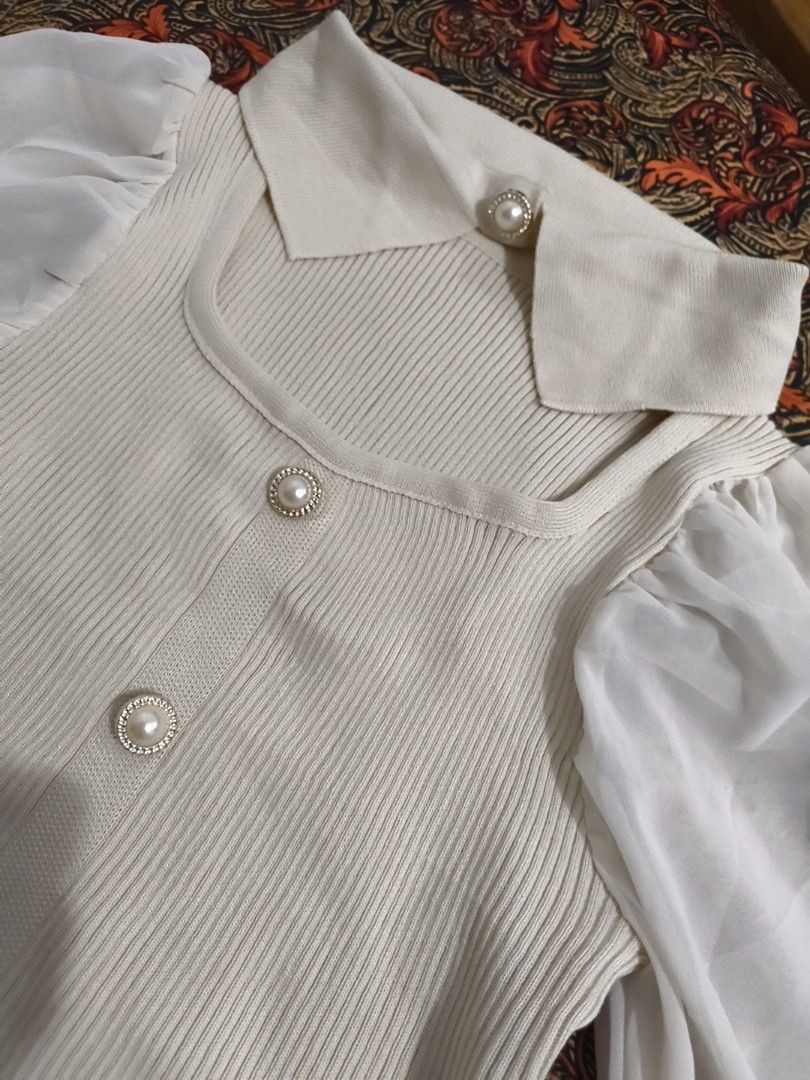 Knitted Korean Blouse (Category: Blouses) located in Manila. Submitted by msddirectfactoryoutlet (Listing ID 1460561745, Image 3). Description: Small to Med Stretchy once lang nasuot.