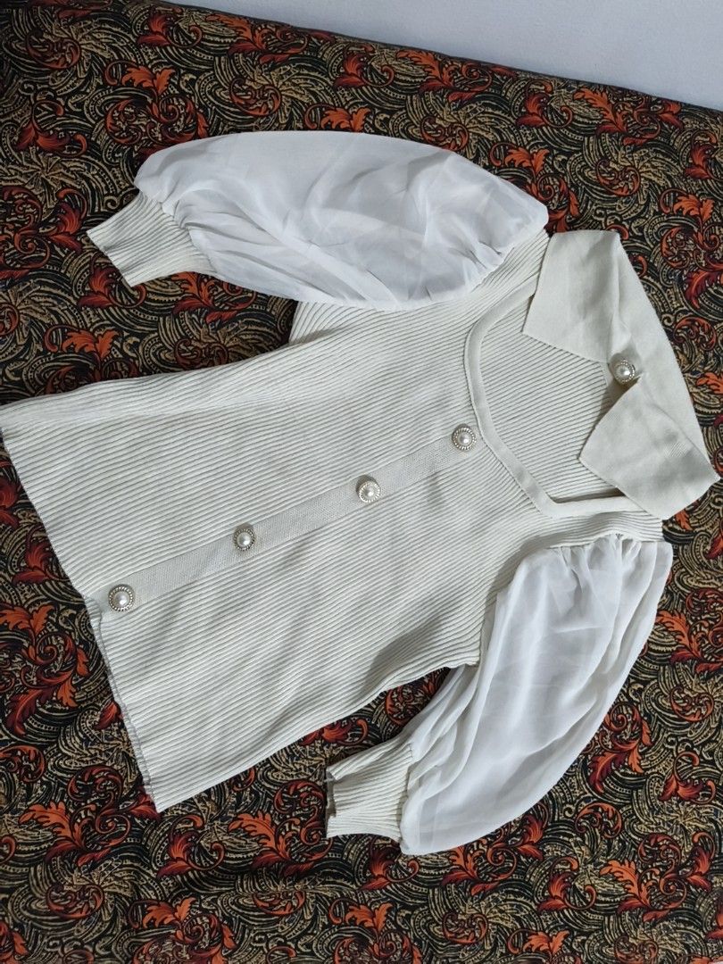 Knitted Korean Blouse (Category: Blouses) located in Manila. Submitted by msddirectfactoryoutlet (Listing ID 1460561745, Image 2). Description: Small to Med Stretchy once lang nasuot.