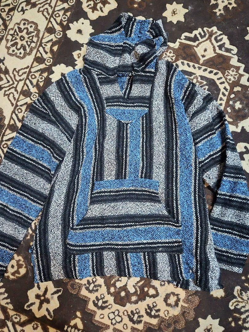 Knitted Unisex Hoodie Jacket (Category: Coats, Jackets and Outerwear) located in Manila. Submitted by oki.ukay (Listing ID 1460526444, Image 1). Description: .