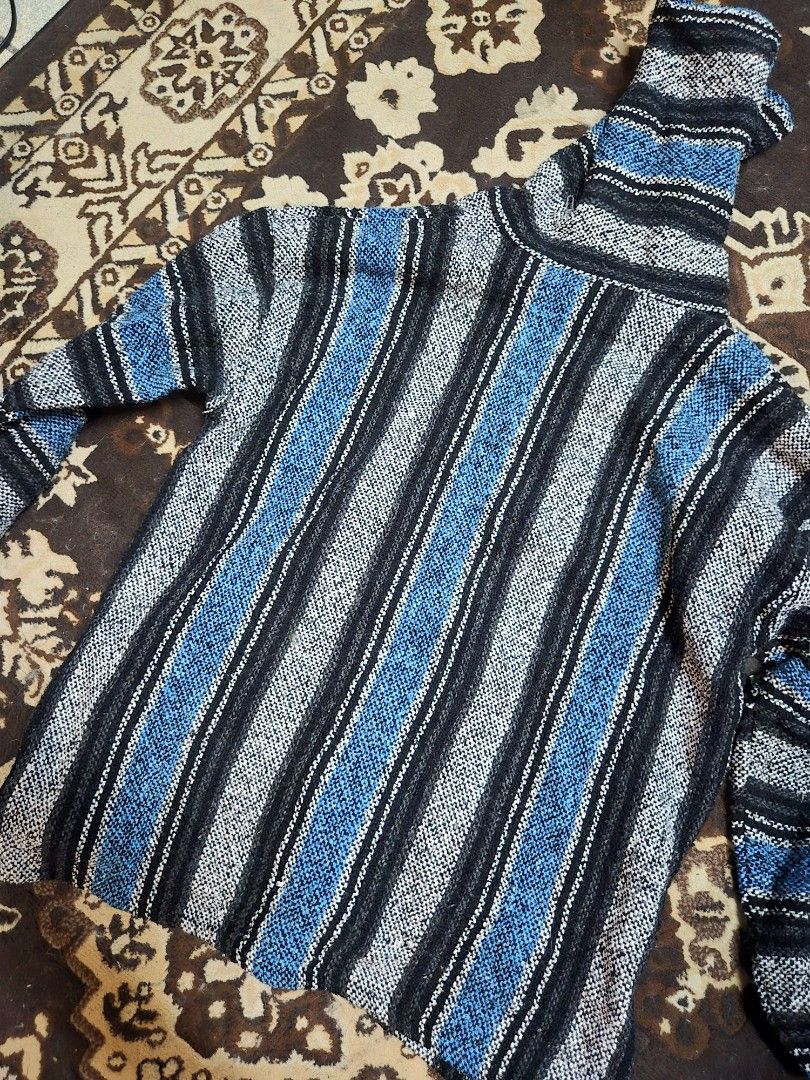 Knitted Unisex Hoodie Jacket (Category: Coats, Jackets and Outerwear) located in Manila. Submitted by oki.ukay (Listing ID 1460526444, Image 3). Description: .