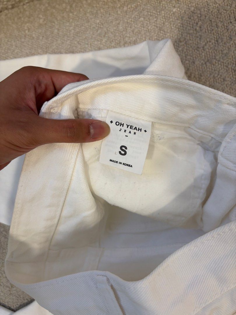Korean White Denim Jeans (Category: Jeans) located in Manila. Submitted by khloesmom (Listing ID 1460652620, Image 2). Description: - Brand: OH YEAH JEAN - Color: White Denim - Size: S - Origin: Made in Korea - Style: Classic five-pocket - Closure: Button and zip - Ideal for: Everyday wear - Condition: Please check photos for details.