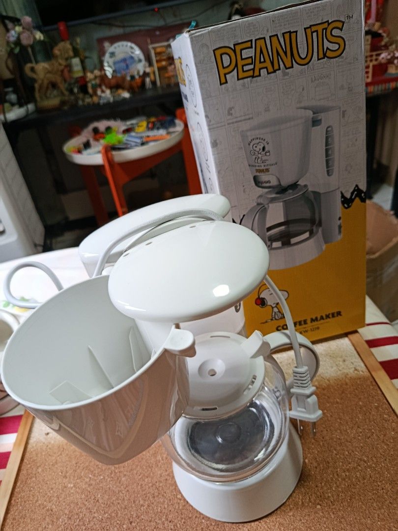 Kyowa snoopy white coffee maker (Category: Coffee Machines & Makers) located in Quezon City. Submitted by kristal68 (Listing ID 1460529239, Image 2). Description: 220 volts used once.