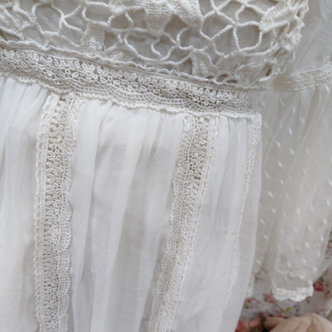 Lace Flowy Mini Princess Dress (Category: Dresses) located in Cabanatuan. Submitted by curated_cozy (Listing ID 1460627206, Image 3). Description: Thrifted! with side zipper Size: XS-S Bust: 30-32" Length: 71cm -Lightly Washed -Payment thru Gcash, Gotyme, MariBank -Shipping via J&T -Buyer shoulders Shipping Fee ‼️No Rush Order‼️ [SKU: PSS2 ].