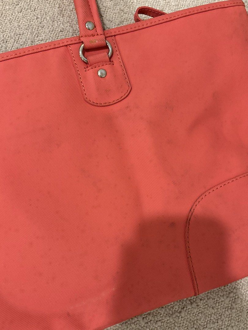 Lacoste Coral Pink Tote Bag (Category: Tote Bags) located in Manila. Submitted by khloesmom (Listing ID 1460609877, Image 3). Description: - Coral pink Lacoste tote bag - Features zippers on both sides - Ideal size for everyday use.