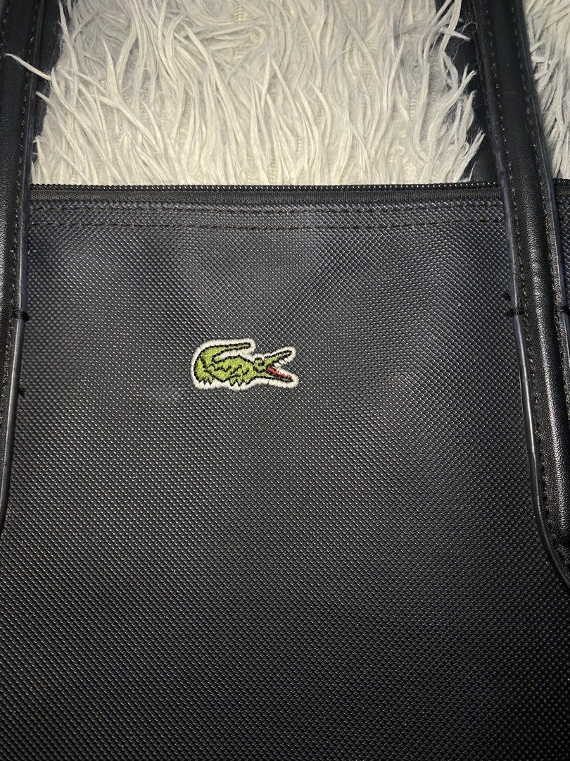 Lacoste Tote Bag (Category: Luxury Bags & Wallets) located in Manila. Submitted by hardtofindthings10 (Listing ID 1460524277, Image 3). Description: .