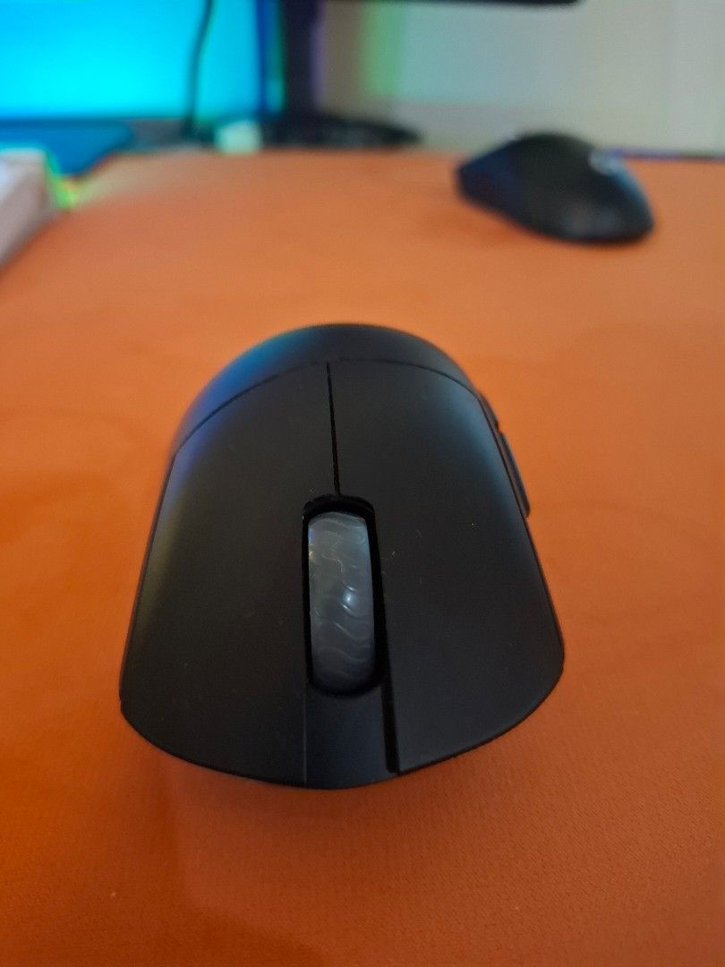 Lamzu Paro Aurora (Category: Mouse & Mousepads) located in Manila. Submitted by yosen1 (Listing ID 1460640434, Image 2). Description: Lamzu Paro Aurora -With Box -Cable and Dongle in goodd condition Dm me If Interested FB: Charlsen Lim Insta: charlsen.lim MoD: Gcash,Maya,GoTyme.