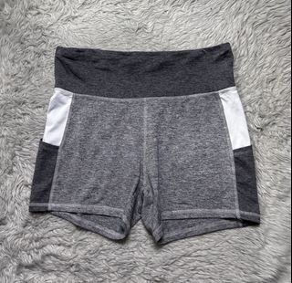 (Category: ) located in . Submitted by highyahigh_thriftshop (Listing ID 1460649762, Image 1). Description: .