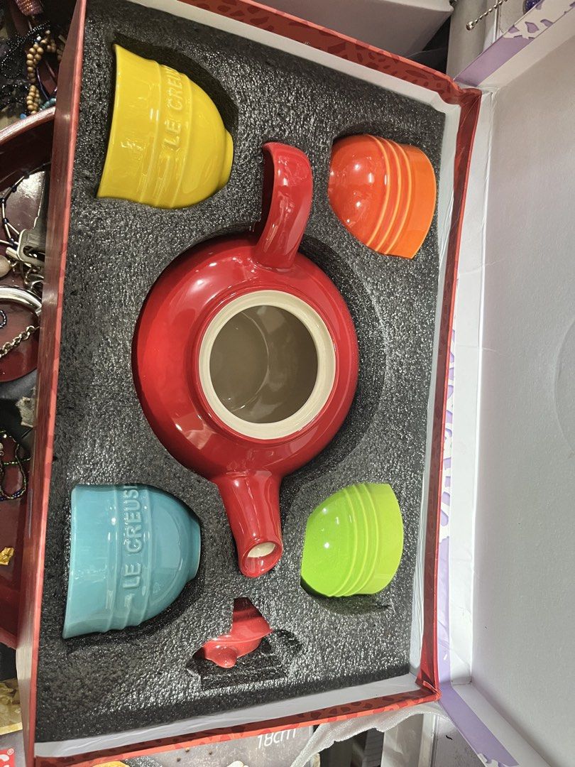 Le Creuset Tea for Four (Original) (Category: Coffee & Tea Tableware) located in Manila. Submitted by thrifty_cool (Listing ID 1460535072, Image 2). Description: Original po eto. Shipped from Europe. Location: Baguio Mahal po eto sa ibang app..
