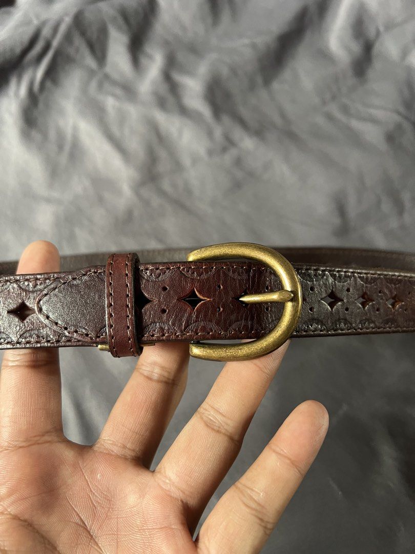 Leather belt (Category: Belts) located in Batangas. Submitted by thegudoldays (Listing ID 1460574023, Image 1). Description: Avaialble !!! Leather Belt Brown - SOLD**** Gray (balenciaga) - ₱350.