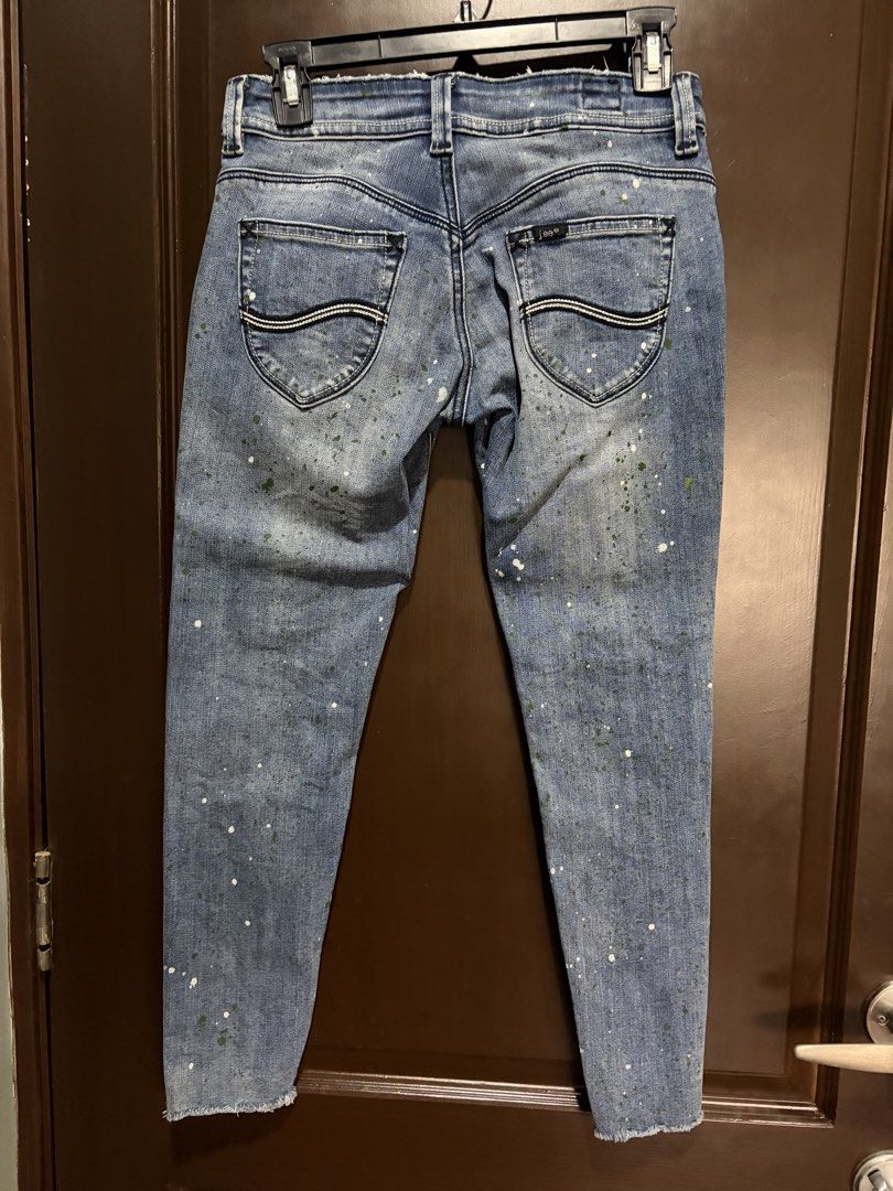 Lee jeans paint splatter (Category: Jeans) located in Manila. Submitted by urbanwear (Listing ID 1460635461, Image 3). Description: .