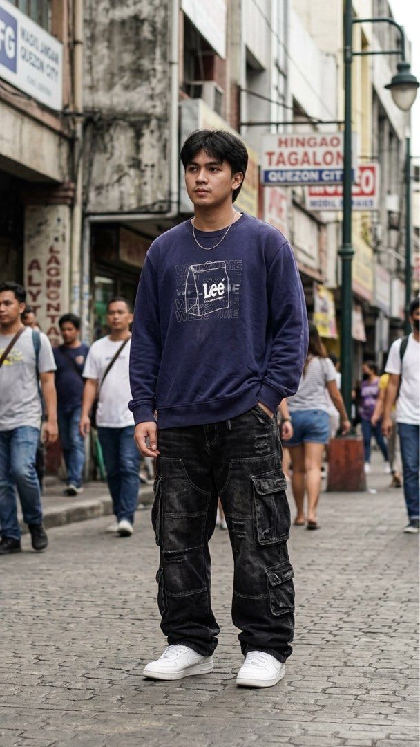 Lee Pullover Sweatshirt (Category: Coats, Jackets and Outerwear) located in Rizal. Submitted by ithriftph_ (Listing ID 1460521296, Image 2). Description: 🔻 Details 🔻 Lee Sweatshirt XLarge on tag (Good fit in Large as well) Width: 22" Length: 27" Color rate: 8/10 Condition: 8.5/10 No issue Price: 250 pesos Reminders: Color may vary due to lighting and your screen resolution. Note: Ready to wear (already washed) Mode of Payment: 📌 Gcash 📌 Bank 