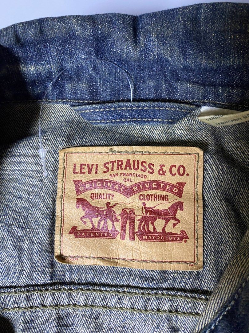 Levi’s Blue Denim Trucker Jacket (Category: Coats, Jackets and Outerwear) located in Makati City. Submitted by earnx_ (Listing ID 1460704294, Image 3). Description: Levi’s Blue Denim Trucker Jacket - Size L on tag - Dimension is 20x26 (Sleeve 26.5) - Authentic/Legit - Excellent condition need wash only.