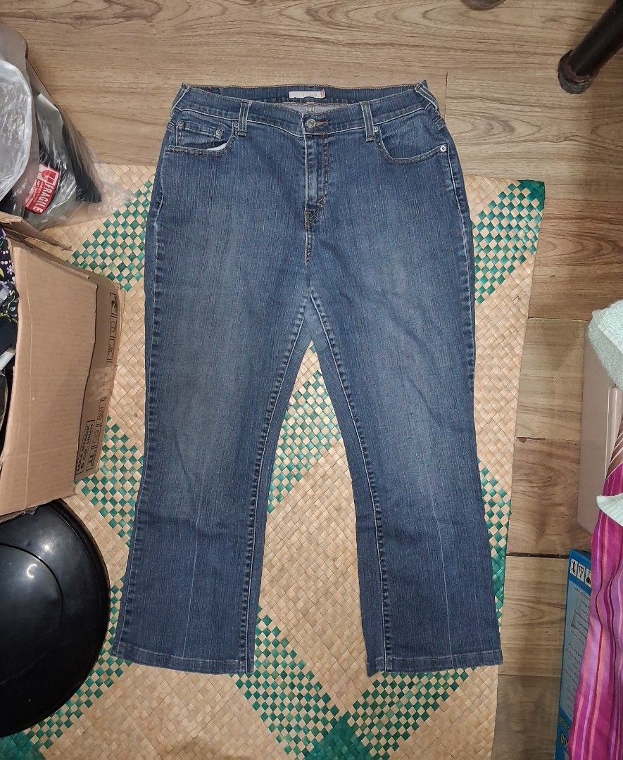 Levi's Bootcut Jeans (Category: Jeans) located in Baguio. Submitted by arowarwai (Listing ID 1460668077, Image 1). Description: - Classic Levi's bootcut jeans - Medium wash denim - Button and zip closure - Five-pocket styling - Comfortable fit for everyday wear - A great staple piece for your wardrobe.
