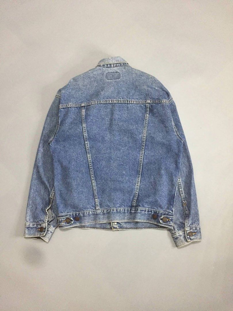 Levi's Denim Jacket - Acid Wash - Size 11 (Category: Coats, Jackets and Outerwear) located in Batangas. Submitted by franzbucal (Listing ID 1460658052, Image 2). Description: - Classic Levi's denim jacket - Acid wash finish - Two chest pockets with button closures - Button front and cuffs - Estimated size: 11 - Versatile staple piece for any wardrobe - Great for layering.