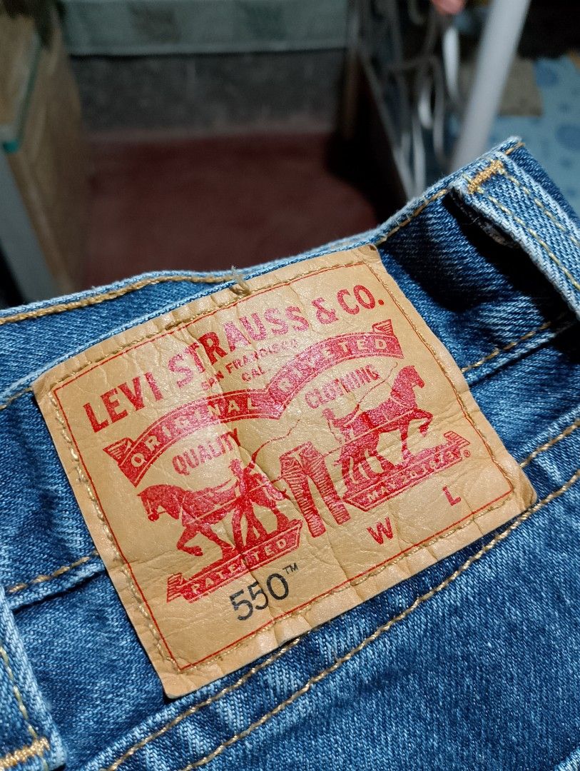 LEVI'S DENIM PANTS SIZE 42 TO 43 (Category: Jeans) located in Sorsogon. Submitted by rudzthrift360 (Listing ID 1460637740, Image 2). Description: .