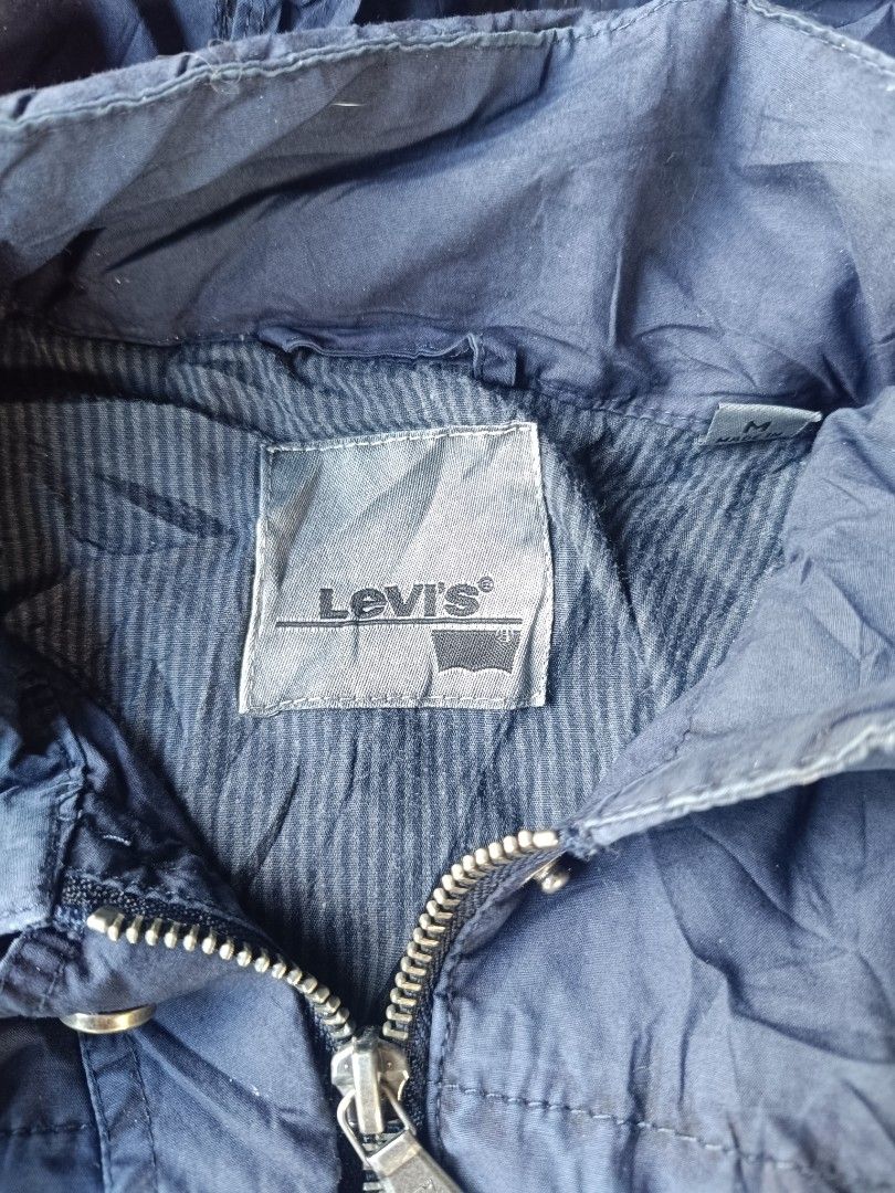 LEVIS HOODIE JACKET (Category: Coats, Jackets and Outerwear) located in Bulacan. Submitted by moybilog (Listing ID 1460552543, Image 2). Description: .
