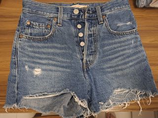 （分類：）位於 。 由 bee.bee.shopping 提交（商品編號 1460652694，圖片 1）。簡介： 。