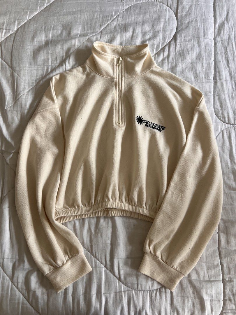 Light Beige Dazy Slogan Zipper Jacket (Category: Coats, Jackets and Outerwear) located in Taguig. Submitted by gingerderp (Listing ID 1460570254, Image 1). Description: Cropped comfiest outfit piece you can own! Goes well with so many colors. Has slight quality issues but can be removed.