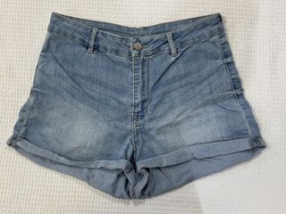 (Category: ) located in . Submitted by itsandreaco (Listing ID 1460572496, Image 1). Description: .