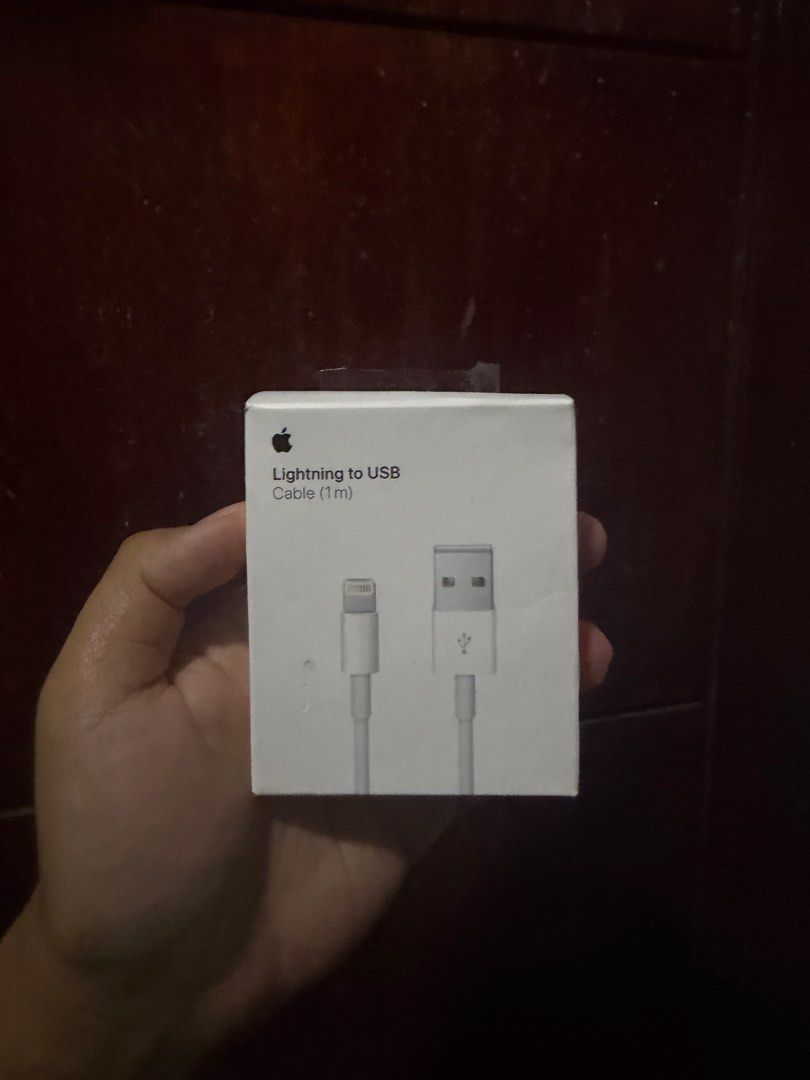 Lightning to USB Cable (Category: Chargers & Cables) located in Valenzuela. Submitted by angelan__ (Listing ID 1460585555, Image 1). Description: Rfs: I forgot I had this 😭 Used for testing only. Meetup at SM Valenzuela/SM Grand with ₱50 handling fee, otherwise, lalamove shouldered by buyer..