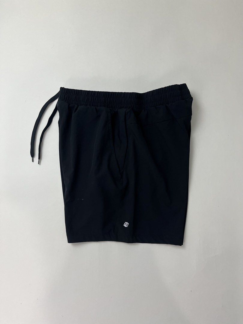 LINC Running Shorts (Category: Shorts) located in Makati City. Submitted by ufcknwthbst (Listing ID 1460552396, Image 2). Description: 16 inch length 9.5/10 condition See issue on last pic.