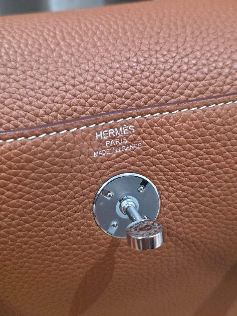 Lindy 26 in Gold PHW (Category: Luxury Bags & Wallets) located in Dasmarinas. Submitted by velourvaulte (Listing ID 1460513763, Image 2). Description: Timeless and effortlessly elegant L26 in classic Gold with Palladium Hardware. The perfect everyday bag for those who appreciate understated luxury — refined, versatile, and never too loud. • Size: 26 • Color: Gold • Hardware: PHW • Leather: Clemence • Inclusions: Dustbag.