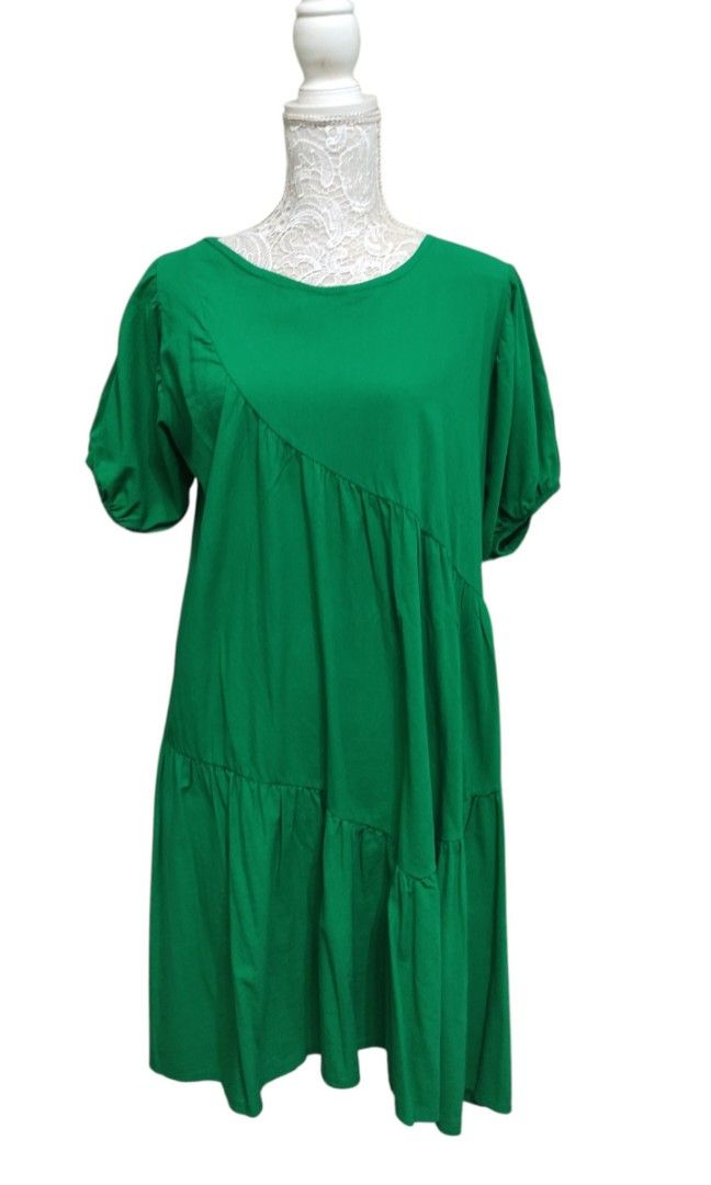 Linen Dress (Category: Dresses) located in General Trias. Submitted by yjcollections (Listing ID 1460631743, Image 1). Description: Material: Linen Color/s: 1- Green 1- Maroon Size: Can fit from Large -2XL Description: Round neck with linings (**No pockets) ________________________________________________________ Location: General Trias, Cavite Mode of payment: GCash Shipping: 🚚LBC (Shipping fee will depend on your location) 🛵Lalamove (for same