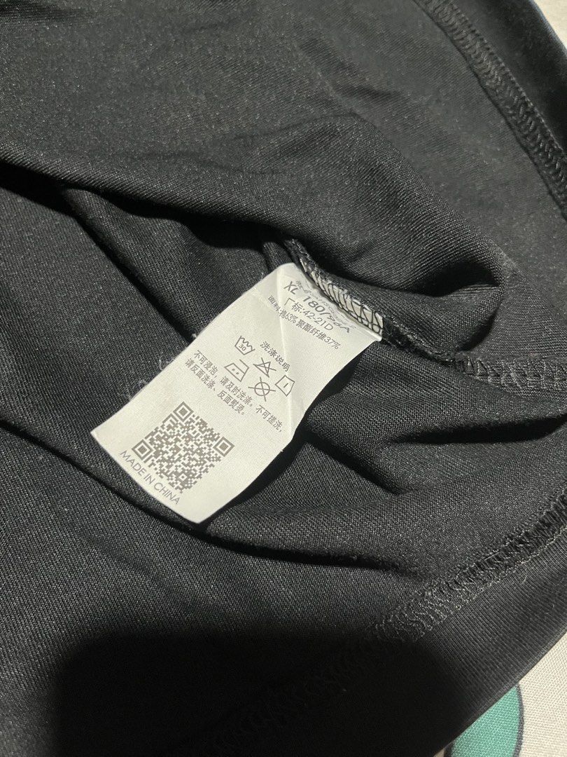 Li-Ning (Category: Tshirts & Polo Shirts ) located in Marikina City. Submitted by asac11 (Listing ID 1460540593, Image 3). Description: •Li-ning -Dimes: 22x28 -Color Rate: 9/10 -Issue: None -MOP: Gcash / COD via Lalamove or Grab.