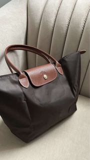 (Category: ) located in . Submitted by iconic.bag (Listing ID 1460687732, Image 1). Description: .