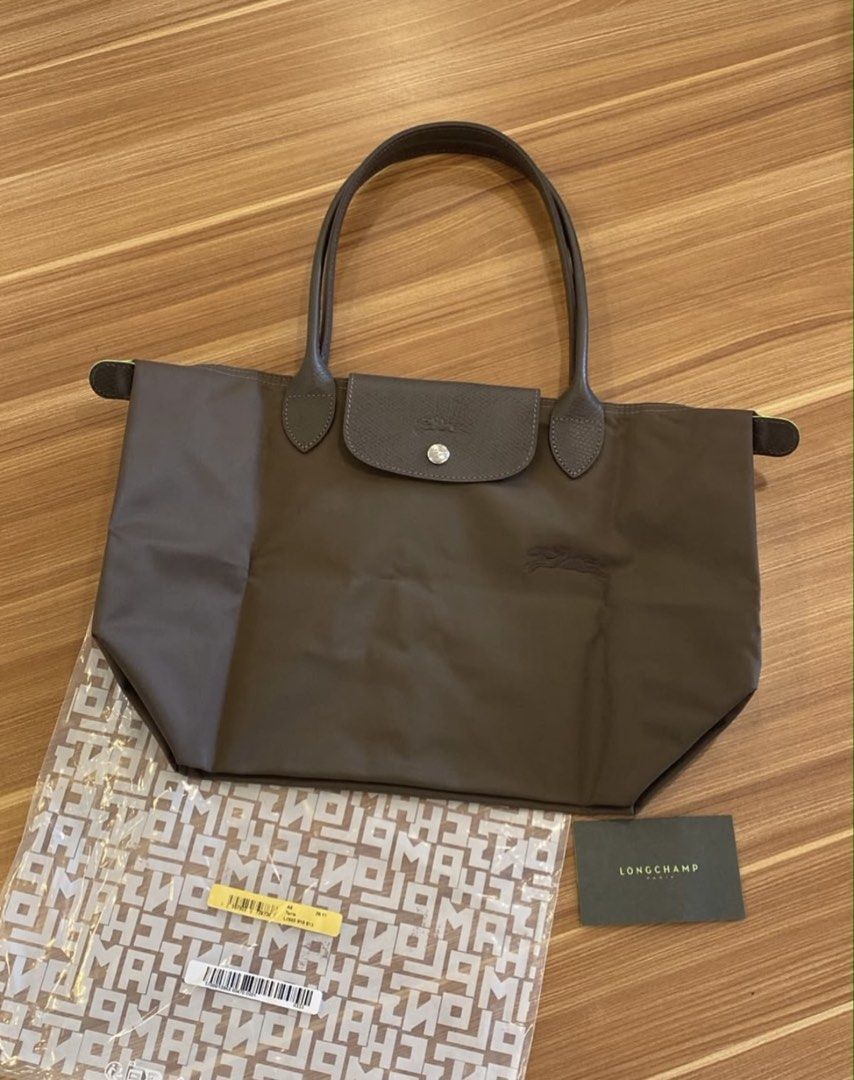 Longchamp long handle (Category: Luxury Bags & Wallets) located in Manila. Submitted by baglover1111 (Listing ID 1460655102, Image 3). Description: Brand new complete inclusions Guaranteed authentic Available onhand.