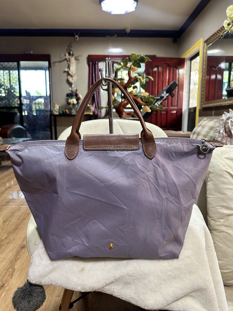 Longchamp Medium SH Lilac Tote Bag (Category: Luxury Bags & Wallets) located in Davao. Submitted by vintagefashionwear (Listing ID 1460513858, Image 2). Description: .