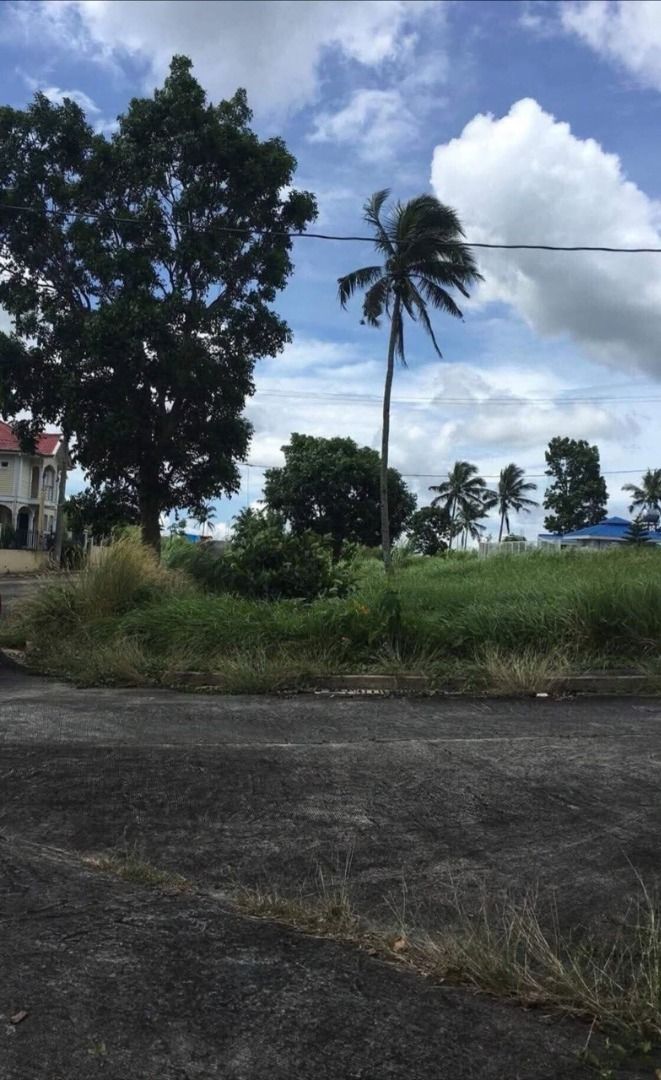 Lot for Sale (inside Subdivision) (Category: Lot) located in Quezon City. Submitted by freewolf_fa2014 (Listing ID 1460564792, Image 3). Description: Lot for Sale!! 288 sqm Location: Buenavista Hills 2 Tagaytay City Corner Lot Near Gate Entrance Clean Title Updated RPT.