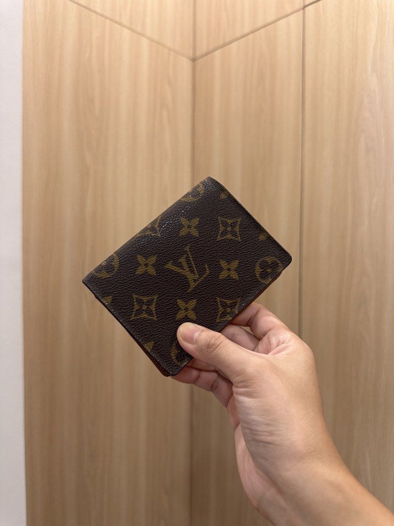 Louis Vuitton Bifold wallet (Category: Luxury Bags & Wallets) located in Dagupan City. Submitted by thymeph (Listing ID 1460666064, Image 3). Description: 100% guaranteed authentic and original..