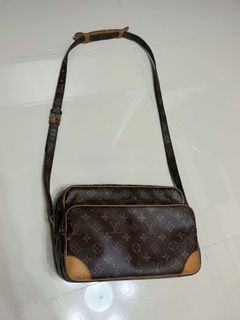 (Category: ) located in . Submitted by stopandshopforluxury (Listing ID 1460608735, Image 1). Description: .
