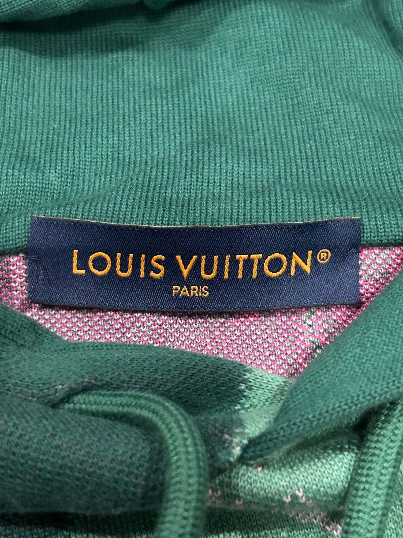 Louis vuitton splash hoodie (Category: Luxury Apparel) located in Santa Rosa. Submitted by _ba_mo_si_ (Listing ID 1460651957, Image 3). Description: Width 23 Length 28 Plus sf Issue missing wash tag Dm.